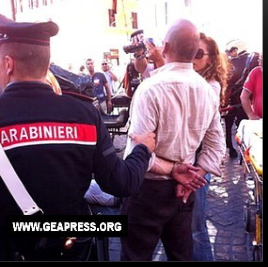stefano fuccelli presidente del Partito Animalista Europeo tratto in arresto per rissa contro i vetturini delle botticelle romane
